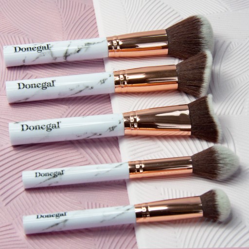 Donegal Štetec na make-up na nanášanie púdrov a tekutých podkladových báz