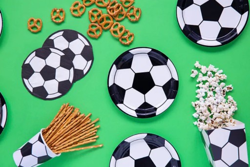 Narodeninové futbalové papierové taniere 6 ks