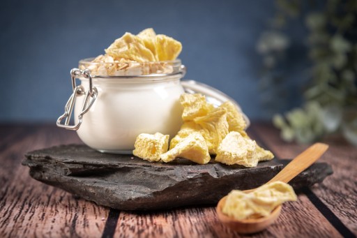 MRAZOM SUŠENÝ ANANÁS kúsky, chrumkavé a sladké ovocie, 50 g, čerstvé