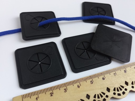 Patch káblová priechodka pre slúchadlá, gumená, čierna, štvorcová, 2 ks.