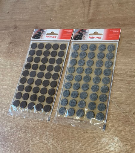Samolepiaca plstená podložka 15mm 45ks