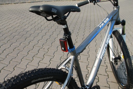 ZADNÉ SVETLO, 360 STUPŇOV SVETLENÉ BOKY NA BICYKEL