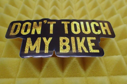 NÁLEPKA NA BICYKEL NEDOTÝKAJ SA 10,8 x 4,9 cm