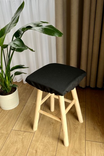 Štvorcový vankúš na taburetku 30x30 ČIERNA