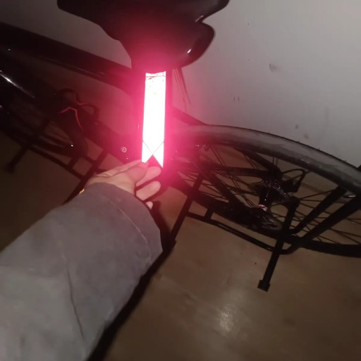 REFLEXNÝ PRÍvesok FLUO STRAP GADGET KRÚŽOK NA KĽÚČENKU NA BATOH REFLEXNÝ