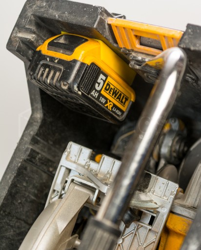 Držiak na batériu DeWalt 18V
