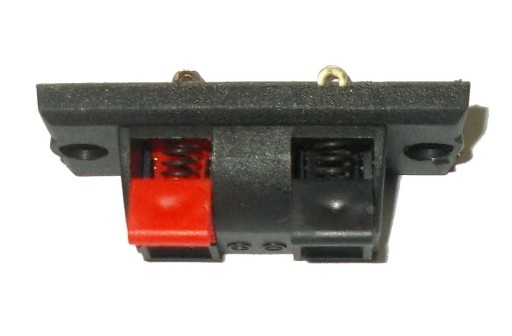 REPRODUKTOROVÁ ZÁSUVKA 2pin 4ks (0816)