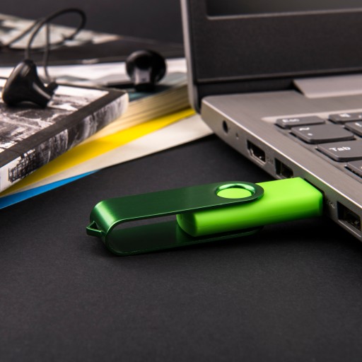rôzne farby PENDRIVE 4 GB USB 2.0 FLASH TWISTER