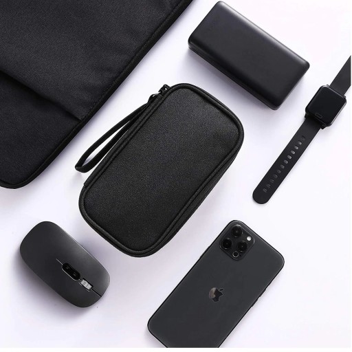 ŠEDÝ CESTOVNÝ ORGANIZÁTOR NA KÁBLE, USB NABÍJAČKY, s puzdrom na zips