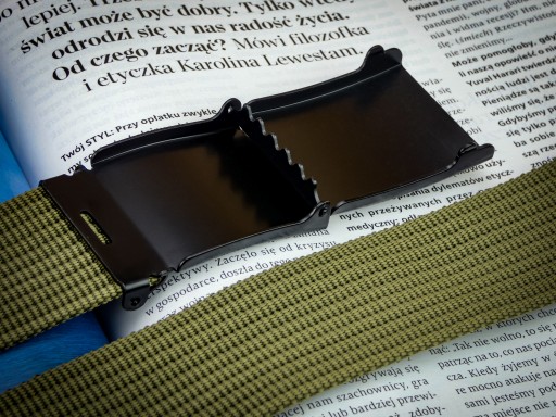 Pánsky KHAKI WEBBING opasok krátka kovová spona MATNÁ