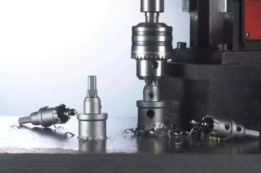 ŠIROKÝ OTVOR PÍLKA NA KOV DREVO 20 MM