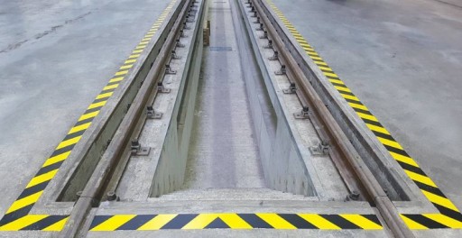 VÝSTRAHA SAMOLEPIACA PÁSKA ŽLTÁ A ČIERNA 25M