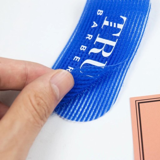 Suchý zips na vlasy a chápadlá holičské GRIPPER 2 KS.