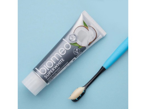 Bieliaca zubná pasta Splat Biomed SuperWhite 100g kokosový olej