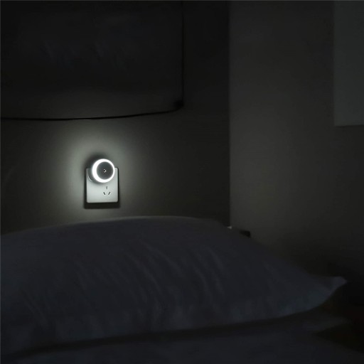 LED nočná lampa pre kontaktný senzor súmraku