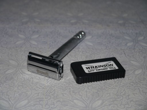 Žiletkový strojček WILKINSON Classic + 5x žiletky