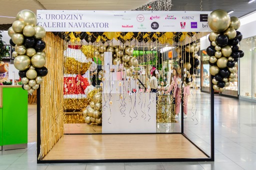 FAREBNÁ DEKORAČNÁ SIEŤKA NA BALÓNOVÉ OZDOBY