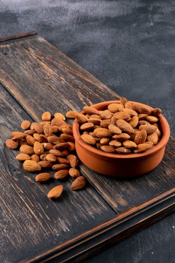 CELÉ MANDLE 0,2 KG CALIFORNIA LARGE prírodné čerstvé surové 200 g lúpané