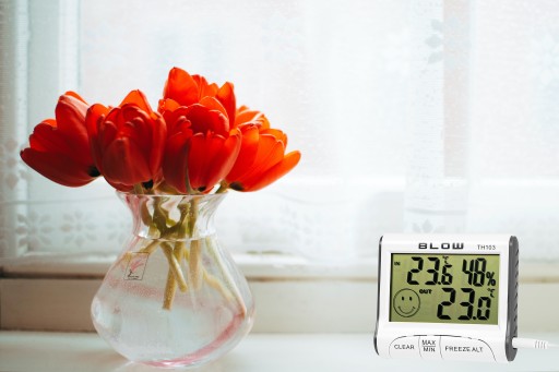 SADA POČASIA SÚPRAVA POČASIA TEPLOMER LCD MINI HYGROMETER MAGNET NA BATÉRIU