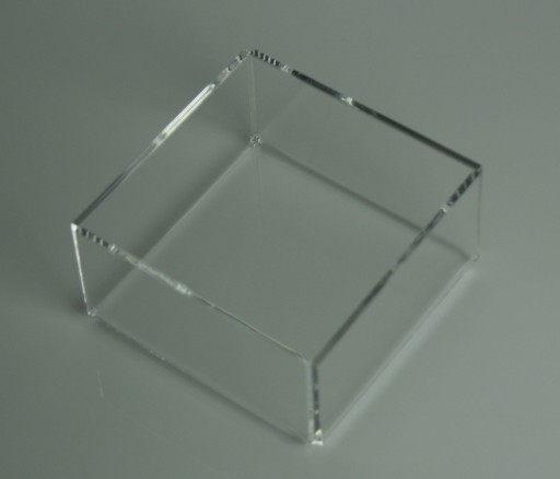 Box Container Organizer vyrobený z priehľadného plexiskla