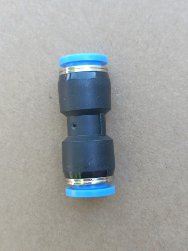 Pneumatický zásuvný priamy konektor fi 8mm rovný konektor plastový PU 8