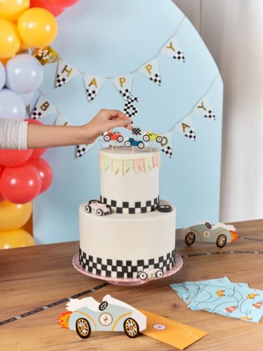 NARODENINOVÉ SVIEČKY ZÁVODNÉ AUTÁ AUTA OZDOBA NA NARODENINOVEJ TORTE 5 KS