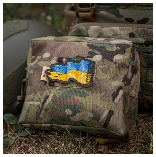 VELCRO NÁŠIVKA UKRAJINA FLAG COMBAT ZELENÉ POZADIE ODMENY VYŠÍVANÉ M-TAC