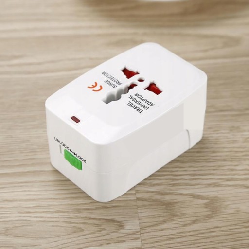 ADAPTÉR ZÁSUVKY UNIVERZÁLNY CESTOVNÝ ADAPTÉR UK USA PL EU