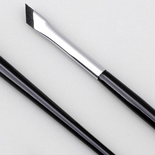 Šikmý štetec na líčenie obočia, očné linky a linky henou od Seol Cosmetics