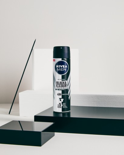 NIVEA MEN Black White pánsky antiperspirant 200 ml
