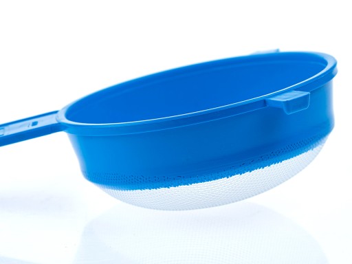 Plastové kuchynské sitko 12 cm, mix farieb
