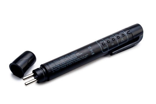 TESTER BRZDOVEJ KVAPALINY, DIGITÁLNY LED METER