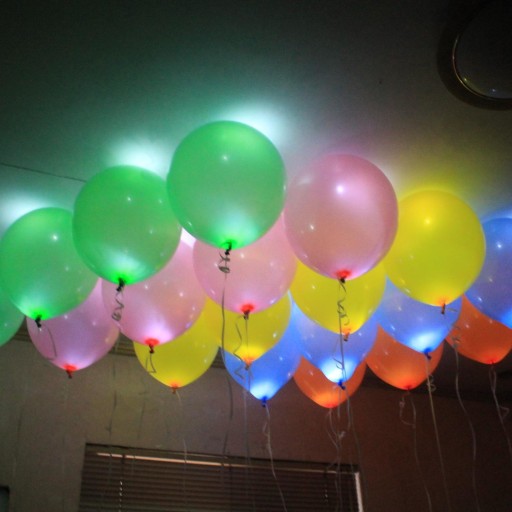 LED svetlo na balóny, 10 kusov, FAREBNÉ
