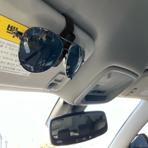 DRŽIAK DRŽIAK NA KLIP NA OKULIARE DO AUTO x1