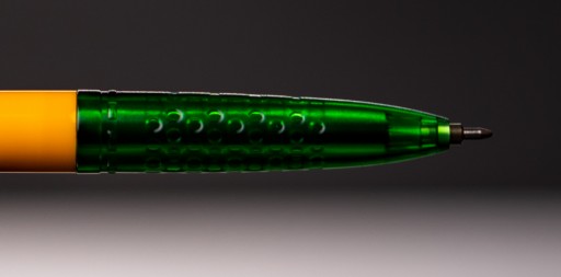 Zelené OFIX Standard BALLPOINT 0,7 mm, tradičné kancelárske pero s klipom