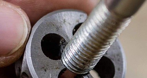 ZÁVITOK M12 M12x1,25 mm METRICKÝ ZÁVIT HSS