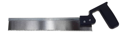 Pokosová skriňa s pílou 300 mm, plast