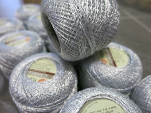 Šnúrka Camellia Yarn Art, metalizovaná 411 striebro