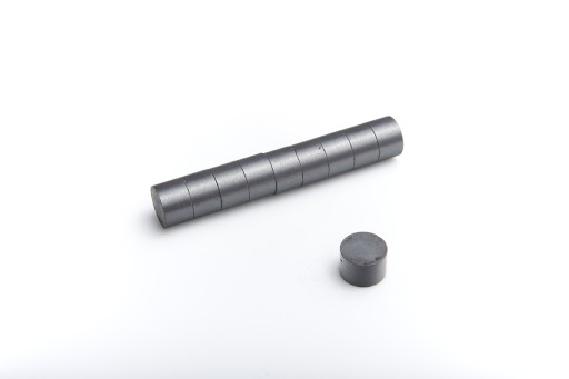 Cylindrický feritový magnet MW 15x10 F30 10 ks