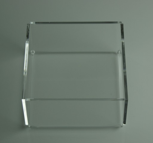 Box Container Organizer vyrobený z priehľadného plexiskla