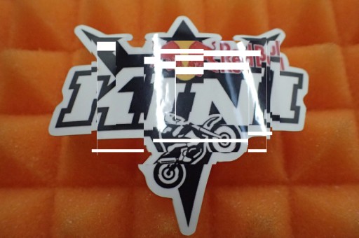 NÁLEPKA KINI REDBULL NÁLEPKA 6,1 x 5,1 cm