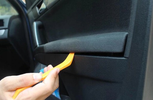 SŤAHOVAČE KĽÚČE SŤAHOVACIE NÁSTROJE PLAST ČALÚNENIE PLAST