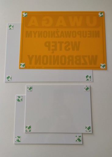 Zariadenie na monitorovanie plakov