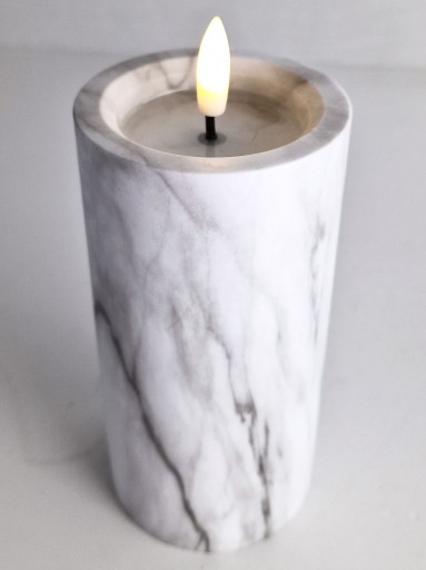 Dekoratívna sviečka na batérie 15 cm Grey Marble LED vložka až na 30 dní
