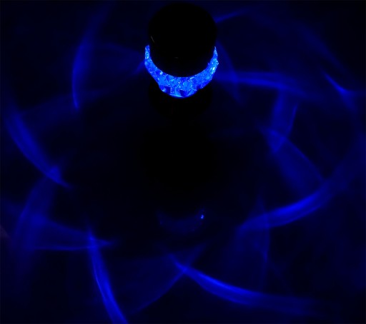 FAREBNÉ RGB LED SOLÁRNA ZÁHRADNÁ LAMPA
