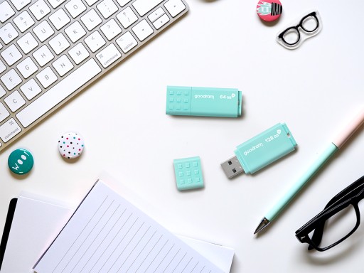 Antibakteriálna pamäťová jednotka GOODRAM USB 3.0 CARE 64 GB