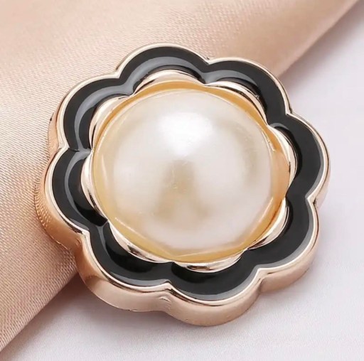 Elegantný kvetinový gombík, čierna perla, 21mm