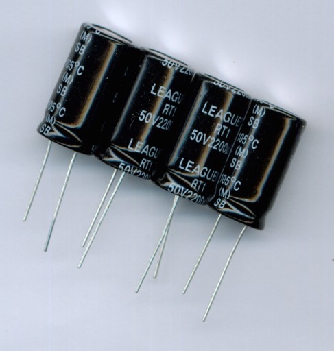 2200uF 50V 2200 µF 50V (4ks) ELEKTROLYTICKÝ KONDENZÁTOR