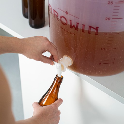 Otočný kohútik pre fermentačnú nádobu