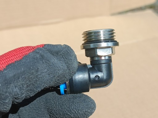 Uhlový pneumatický zásuvný konektor fi 10mm závit 1/2
